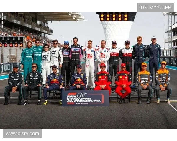 F1赛季大变局 车队阵容调整引发激烈争议与期待