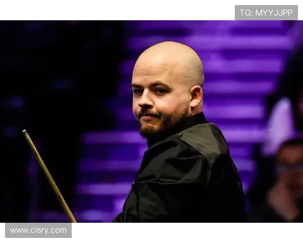 斯温登俱乐部宣布新赛季阵容调整 期待年轻球员崭露头角