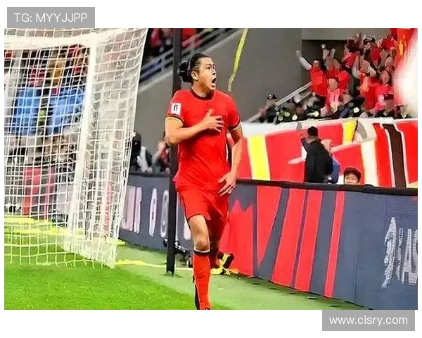 国足世预赛关键战逆境求生主帅调整阵容引发关注球迷期待新突破