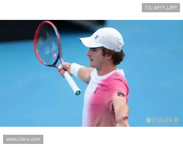 网球赛场新星崛起 大坂直美与梅德韦杰夫共启2025赛季新征程